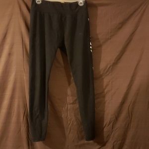 Danskins Dont run fly leggings